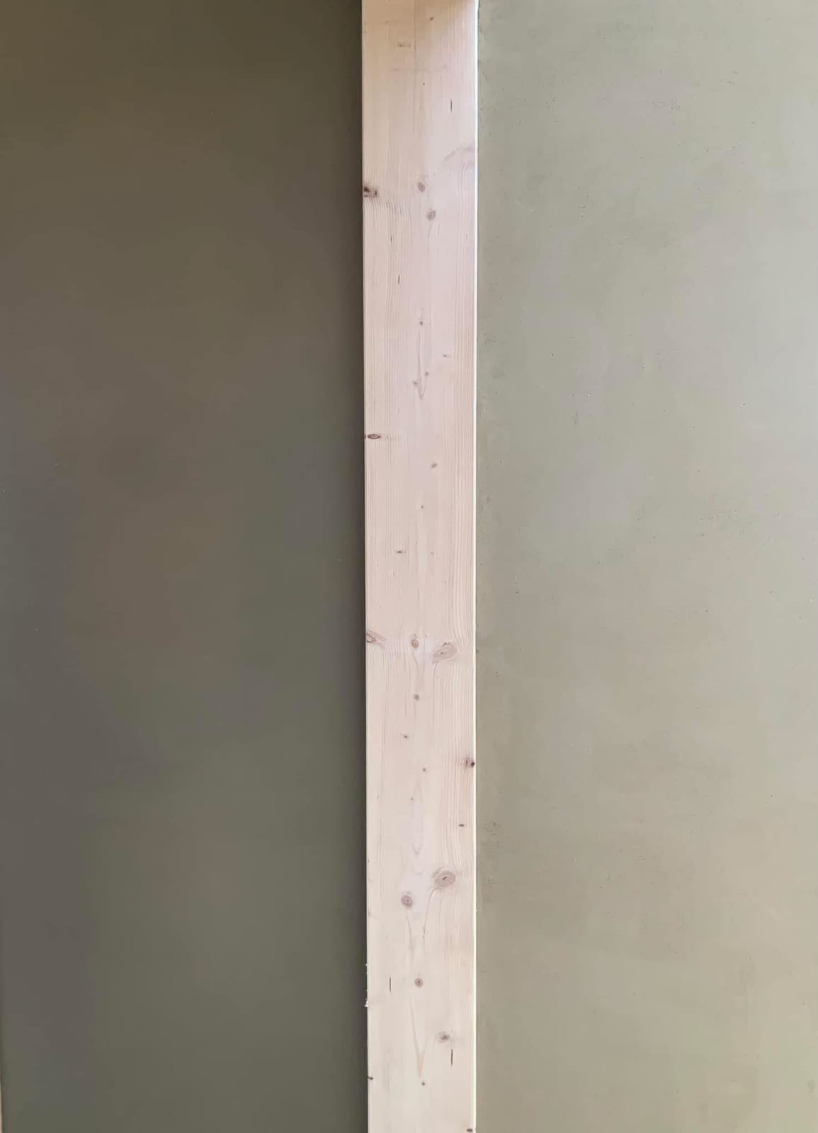 Photo de l'atelier « Enduits terre (2/2) : tes finitions, du brut au miroir » (6 sur 11)