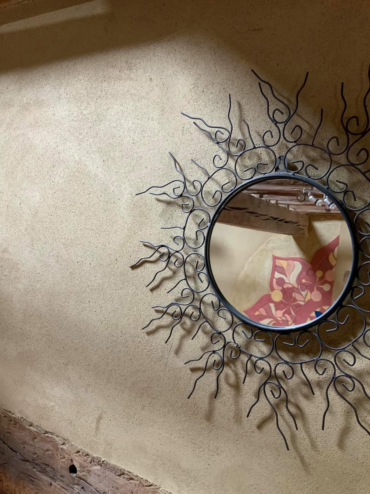 Photo de l'atelier « Enduits terre (2/2) : tes finitions, du brut au miroir » (4 sur 11)